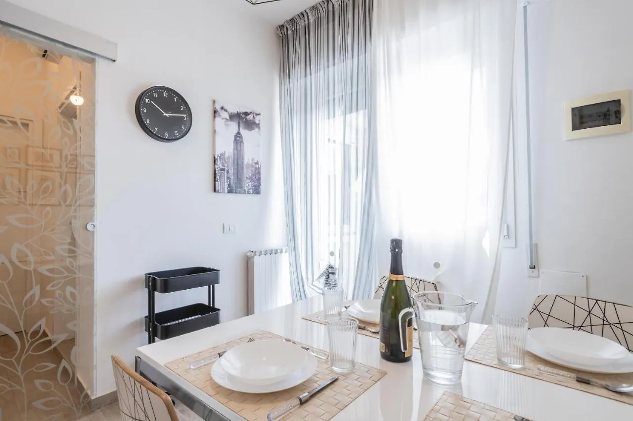 New - Al Mare - Terrazzo - Free Parking - Apartment Riccione Italy