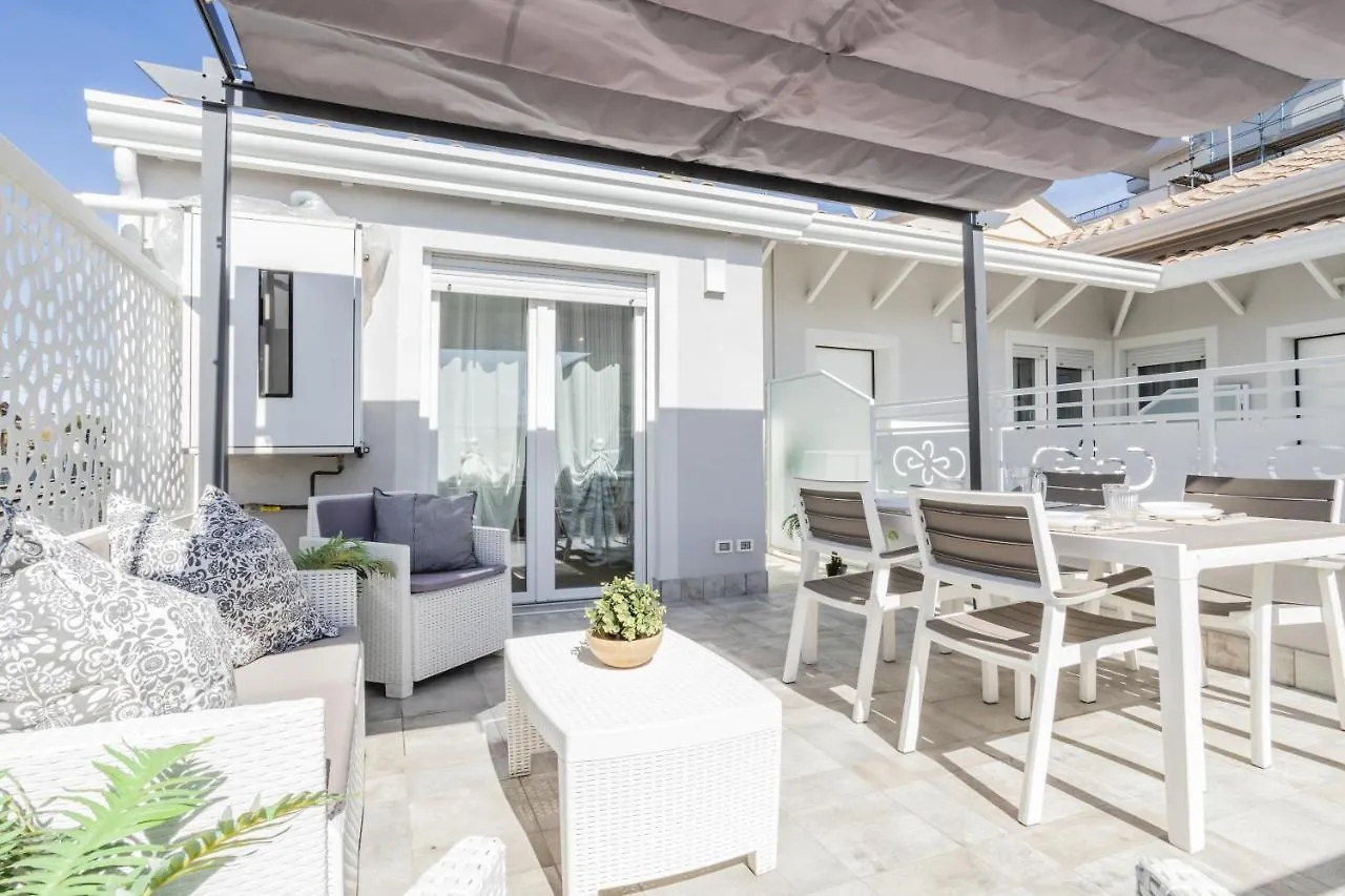 New - Al Mare - Terrazzo - Free Parking - Apartment Riccione